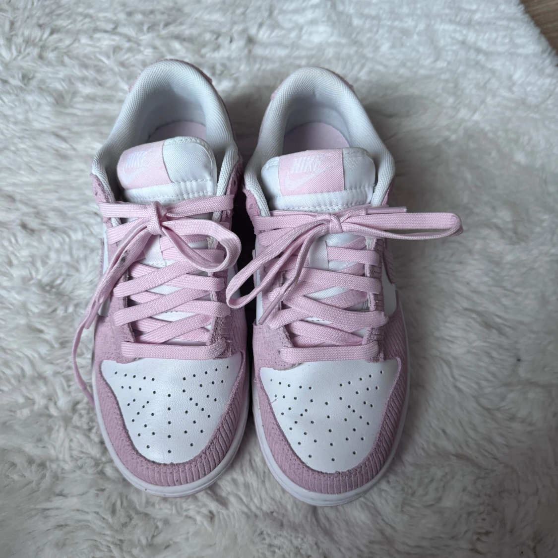 Nike dunk low- white/pink foam - 91