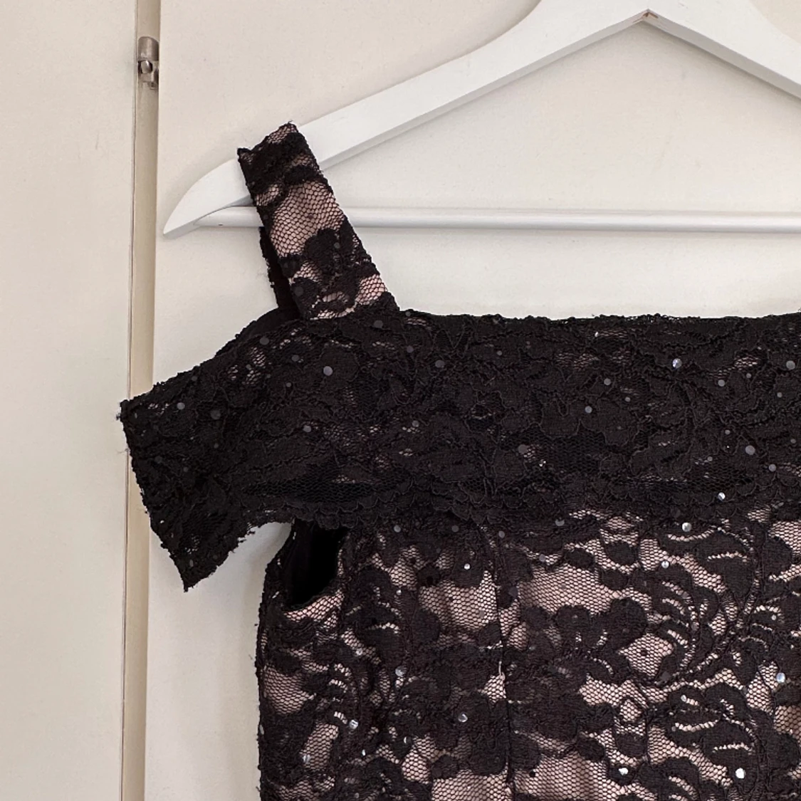 Vintage off-shoulder lång spetsklänning  - 90