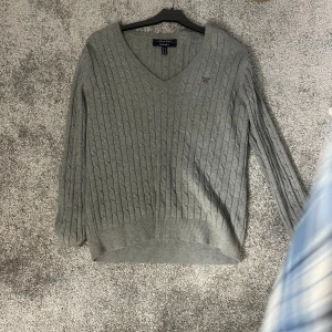 Gant tröja - En fin gant tröja, använd några få gången, passar även dem som har M