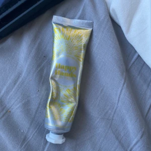 Citron handkräm - Citron handkräm köpt på makeup Mekka för 40kr💗