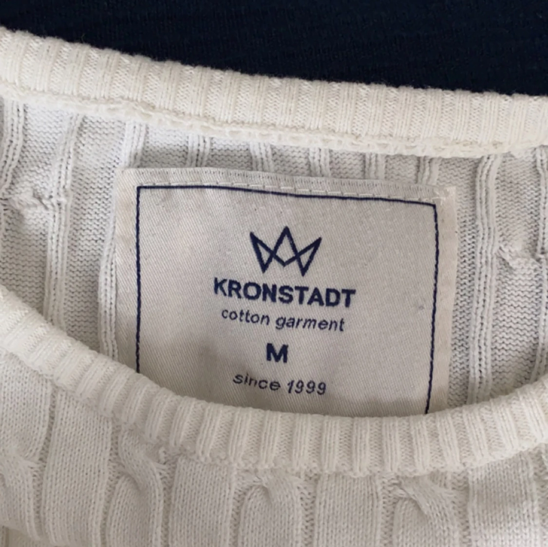 Kabelstickad tröja - 90