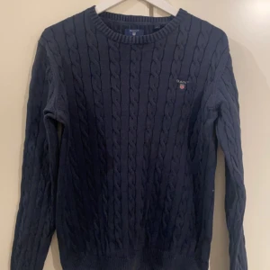 Gant  - Nyskick Kavelstickad Gant tröja 