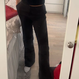 Kostymbyxor från hm - I storlek S, jag är 168