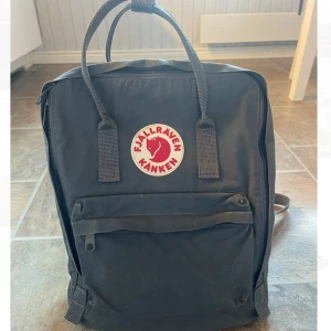 Fjällräven kånken-ryggsäck - Bra skick, knappt använd. Äkta 