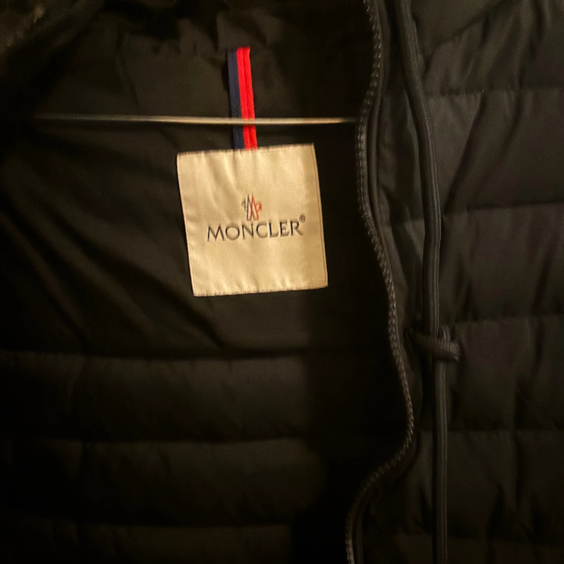 Moncler jacka  - 90