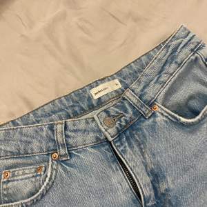 Blåa bootcut jeans från Gina i storlek 34, super fint skick💘💘