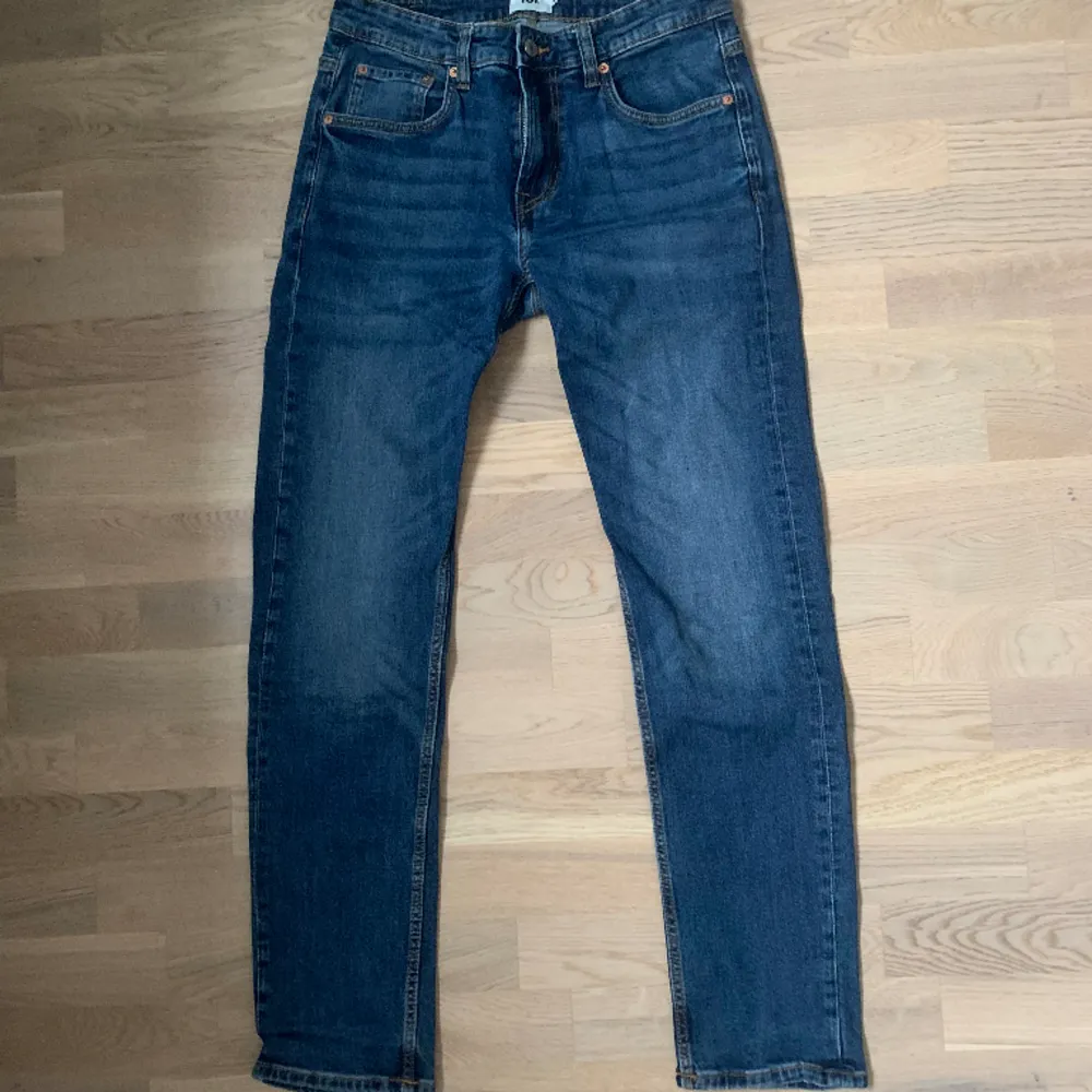 Lager 157 jeans ”Slimmy”.  Inga lösa sömmar, fint skick.  Storlek 32/32  Nypris 300kr. För mer info skicka gärna ett meddelande . Jeans & Byxor.