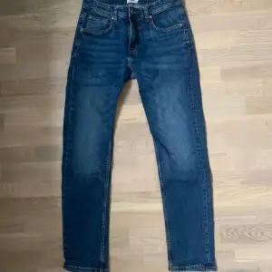 Lager 157 jeans ”Slimmy”.  Inga lösa sömmar, fint skick.  Storlek 32/32  Nypris 300kr. För mer info skicka gärna ett meddelande 