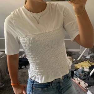 Resor t-shirt - Trendig t-shirt från h&m, bra skick.