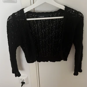 kort kofta - säljer den här jätte snygga koftan som inte kommer till användning, tror inte att den säljs längre❤️