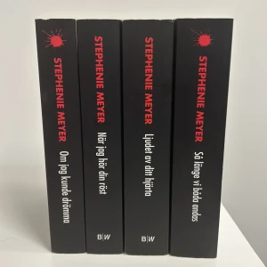 Alla twilight böcker av Stephenie meyer på svenska - Stephenie meyers bokserie på svenska inkluderar  - om jag kunde drömma - när jag hör din röst - ljudet av ditt hjärta - så länge vi båda andas Ny pris är 519 kr, pris kan diskuteras. 50 kr st eller alla för 150kr