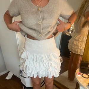 Jättefin kjol - Jättefin kjol från hm i strl s.