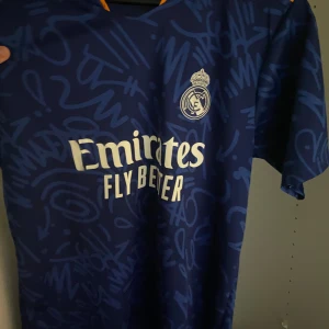 Fotbolls tröja - Fotbolls tröja, i stl M-L