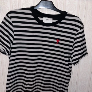 Ami Paris  - Ny, använd 1 gång  Nypris 1200kr