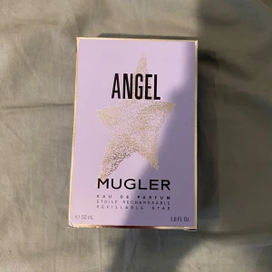 Angel parfym helt ny aldrig använt  - Angel parfym helt ny aldrig använt 
