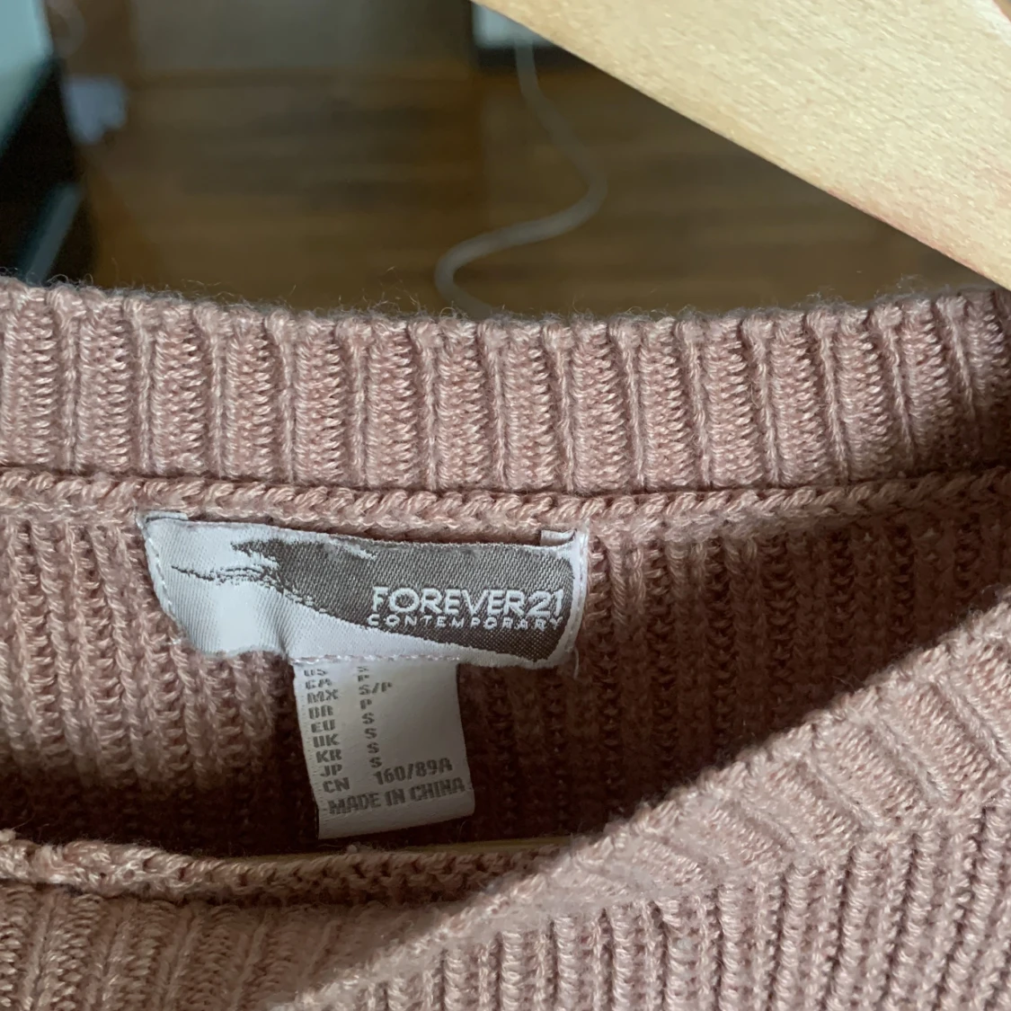 Rosa stickad tröja - 92