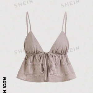 Beige topp - Söt topp som aldrig är använd