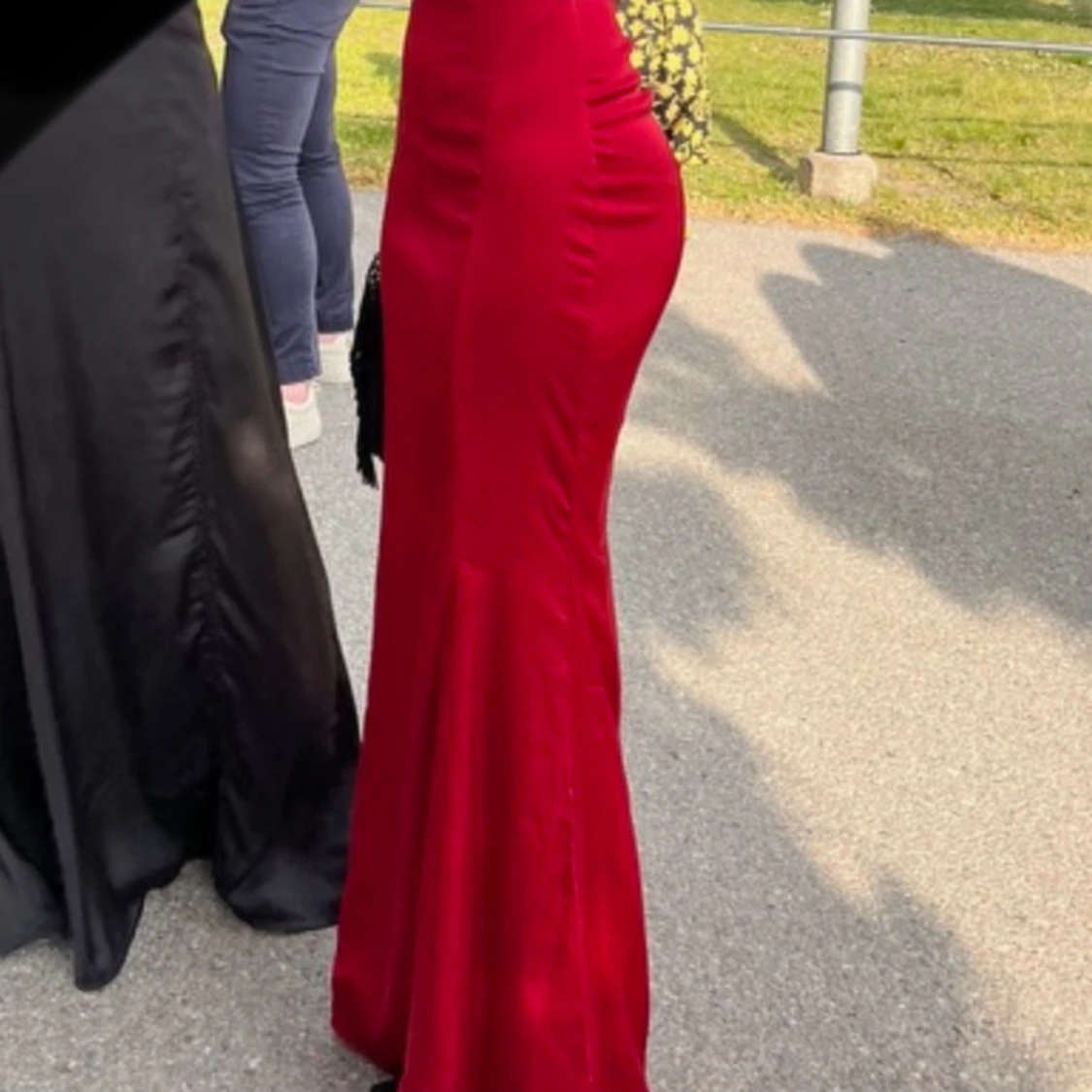 Röd långklänning från Nelly