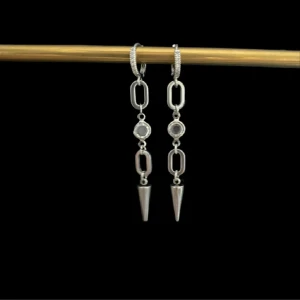 Örhängen  - Supersnygga moderika örhängen🙌 Köp för 135/par eller 75kr/styck🥰