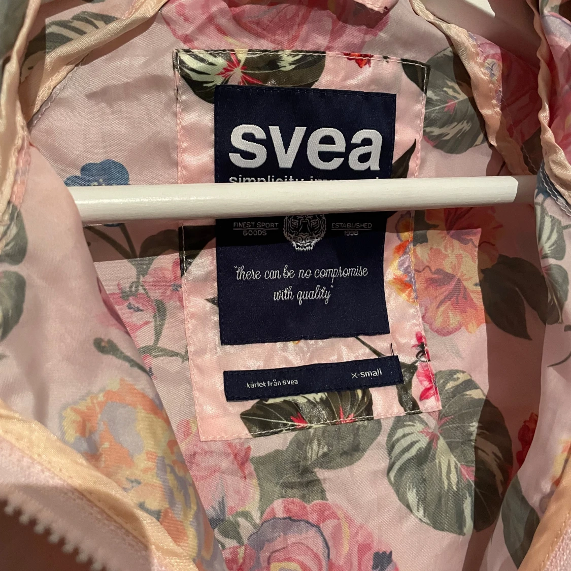 Riktigt snygg Svea tunn jacka/anorak. Strl XS - 92