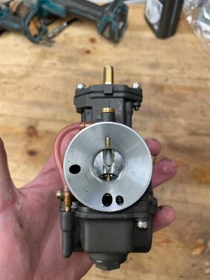 Ysn förgasare pwk 21mm - Ysn förgasare i mycket bra skick 21mm bytar till större nu och säljer denna 