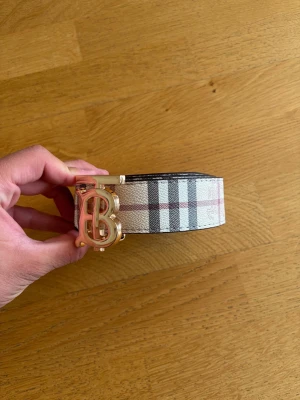 Burberry bälte - Helt nytt bälte. 110cm