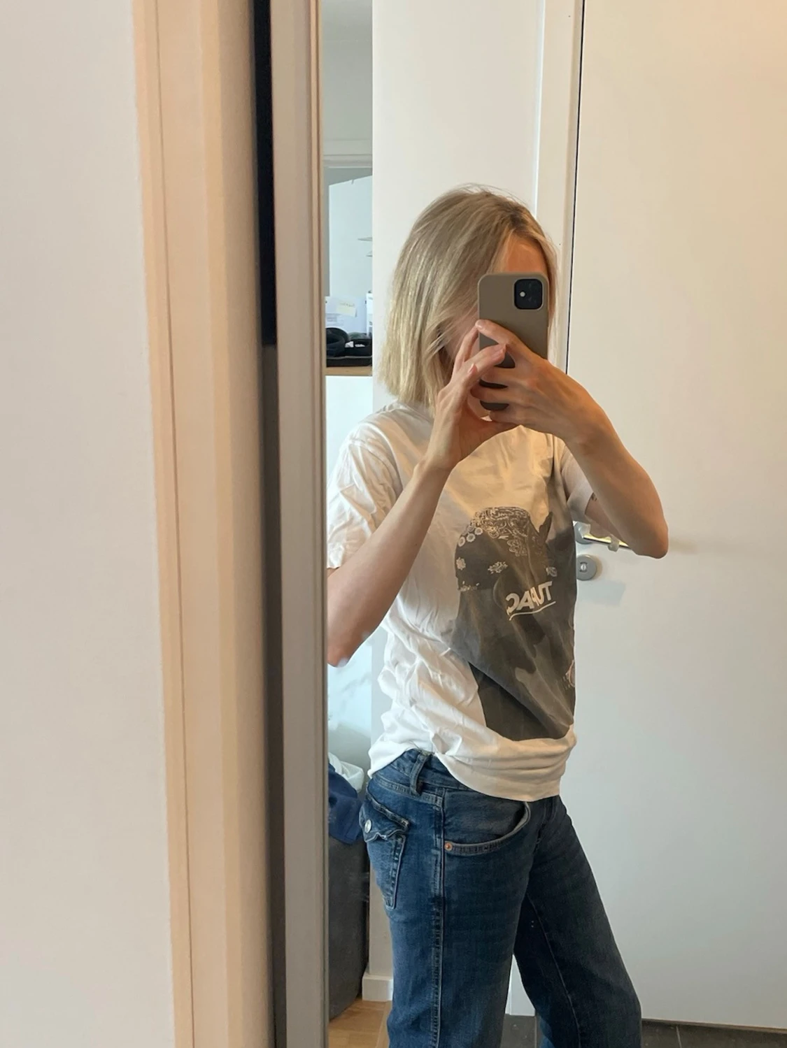 Vit t-shirt med Tupac tryck - 1