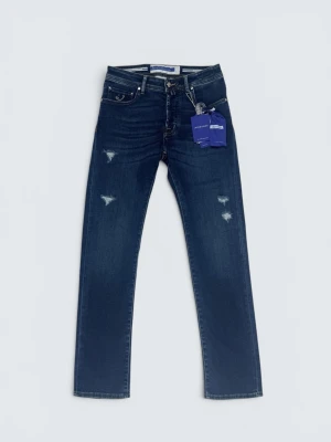 Jacob Cohën Bard Jeans - Skick: 10/10, helt nya. | Ingår: jeans och tags. | Nypris: +- 5500 SEK. | Givetvis äkta! Hör av er vid frågor. | Modellen är 183cm och väger 70 kg.