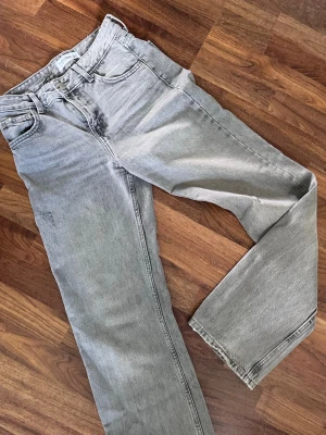 Pull & Bear jeans  - Jättefina jeans, använda en gång 