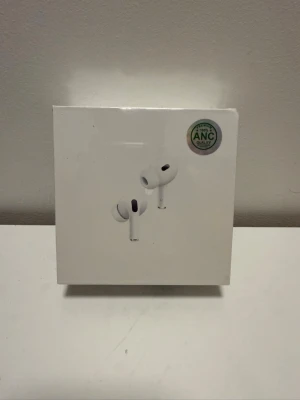 AirP*ds Pr* 2  - Oöppnad förpackning