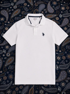 Vit pikétröja från Polo Ralph Lauren - Helt ny och oanvänd, klassisk vit pikétröja från Polo Ralph Lauren♟️ med korta ärmar och krage. PRIS KAN DISKUTERAS 