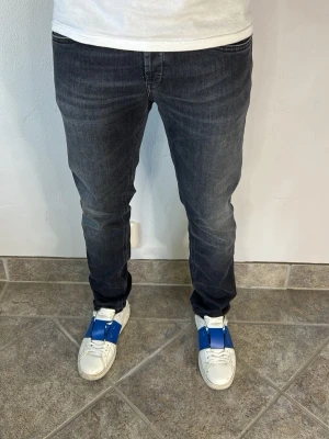 Dondup George Jeans - CONDITION — 9/10 Excellent condition.  Light signs of wear.     SIZE — 31 Model is 170 cm, 67kg  MEASUREMENTS (CM) (Please refer to the last photo for measurement guide)  A — 40 cm  B — 106 cm  C — 16 cm