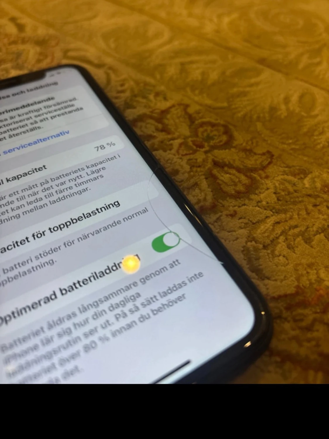 iPhone XR  - 4