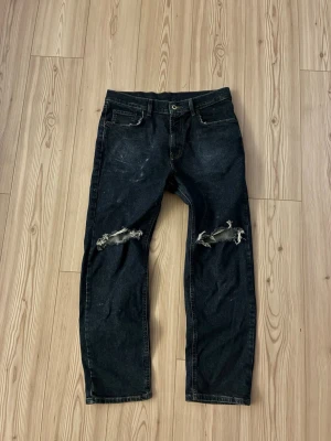 Mc Gordon jeans.  - Säljer dessa par riktigt snygga mörkblå mc Gordon jeans. Har haft dom här jeansen väldigt länge. Det är bara att skicka in om ni har några frågor !🙌