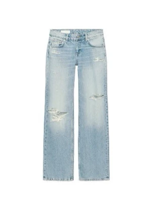 Zara jeans - De virala Zara jeansen ”jeans trf wide leg med låg midja” Säljer då de va för små, aldrig använda och har lappen kvar💓(tar ej emot prisförslag då jag fortfarande kan lämna tillbaka jeansen, har endast lagt ut för å va snäll för vet att de är väldigt efterfrågade)🫶🏻