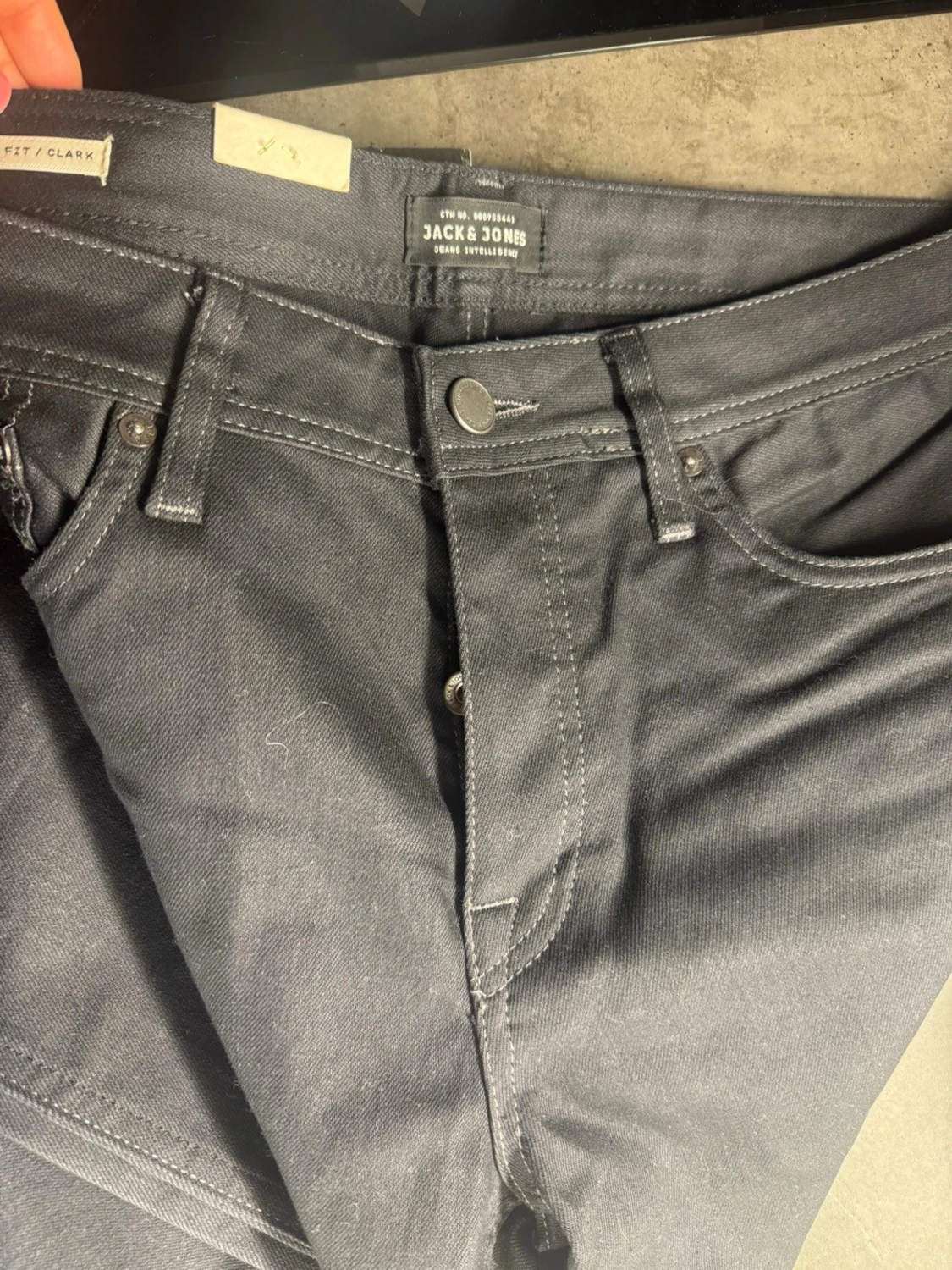 Svarta jeans från Jack & Jones - 2