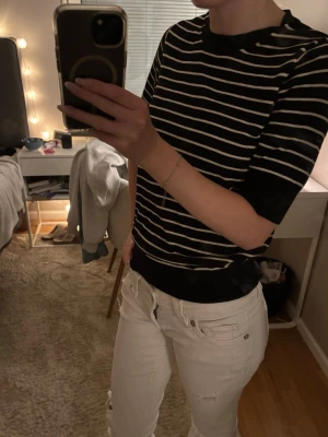 Svartvit randig topp - Superfin randig tröja som inte kommer till användning💗 