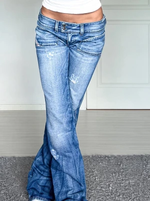 Diesel jeans - Midjemått: 36cm rakt över, innerbenslängd: 82cm 💗