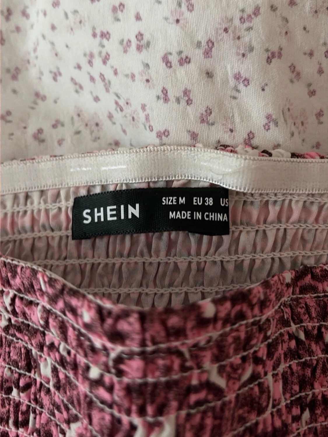 Rosa och vit kortklänning från SHEIN - 1