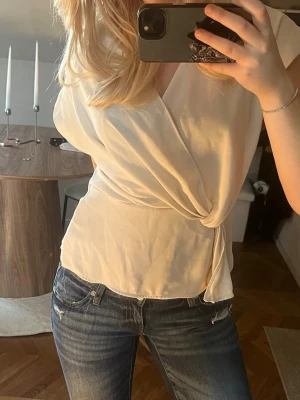 Zara blus - Jättefin vit blus från zara!