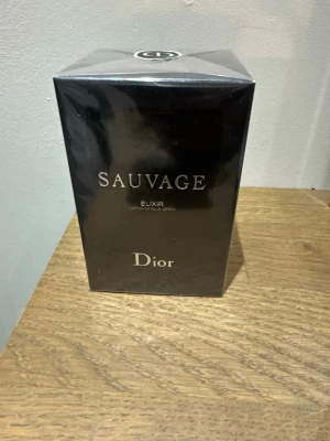 Dior sauvage elixir  - Köpt i Turkiet. Oöppnad.  