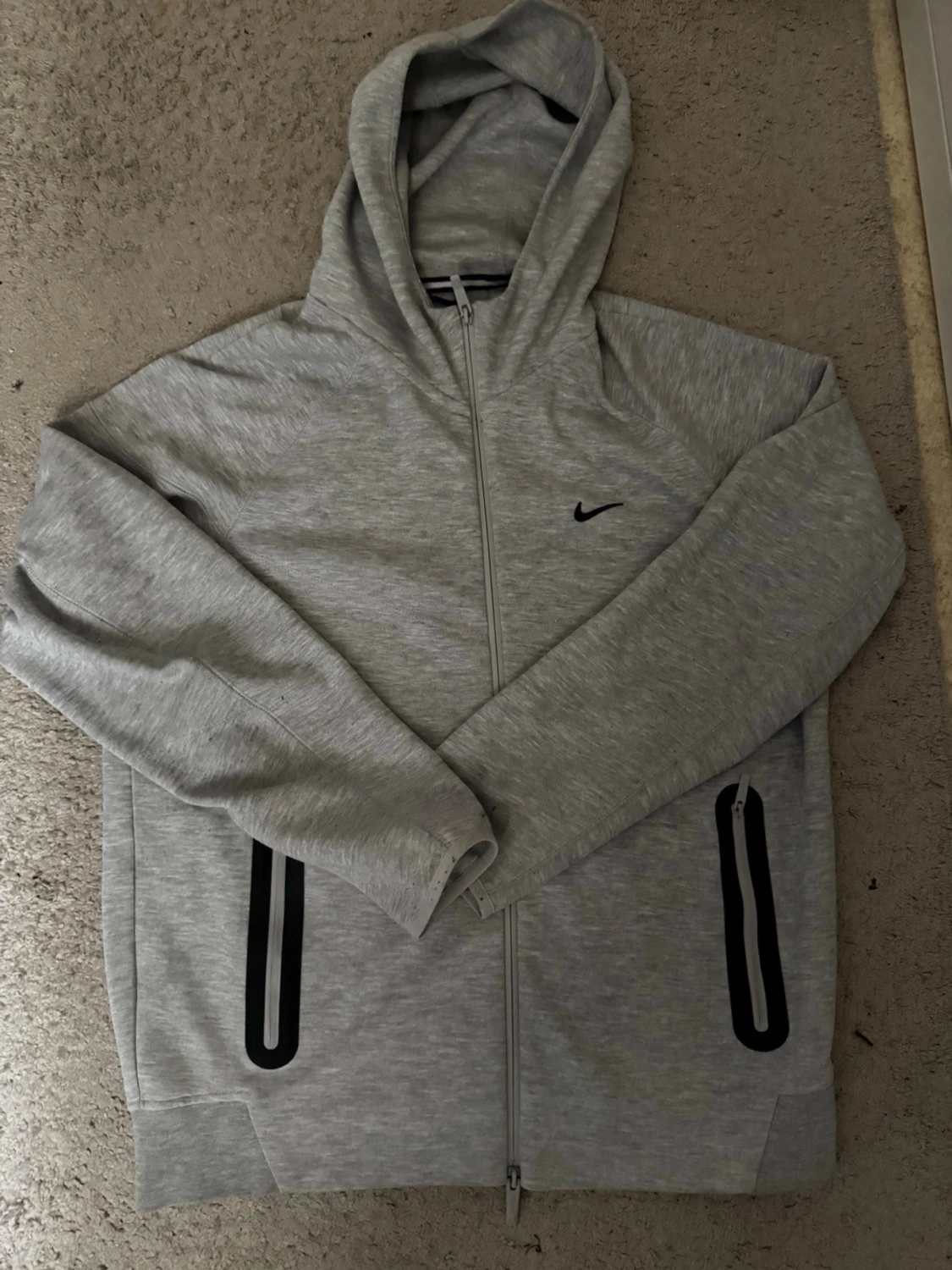 Grå zip hoodie från Nike