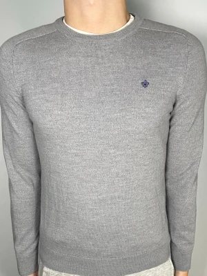 Morris merinoull tröja - 👕 Plagg: merinoull tröja                                                           📏 Storlek: L sitter som S                                                               🏷️ Märke/Modell: Morris                                                     ✨ Skick: Fint skick                                                         💬 Vid frågor är det bara att skriva!                                                                                          🛍️ Gramenti