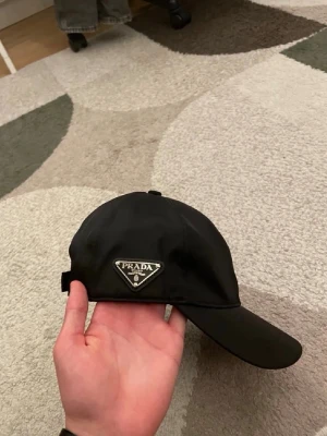 Nylon keps Prda  - Snygg prda keps i nylon