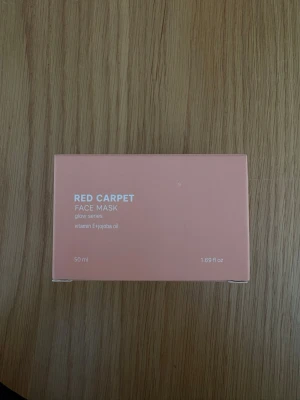 CAIA Red Carpet Face Mask 50 ml - Säljer en CAIA Red Carpet Face Mask, helt oanvänd.
