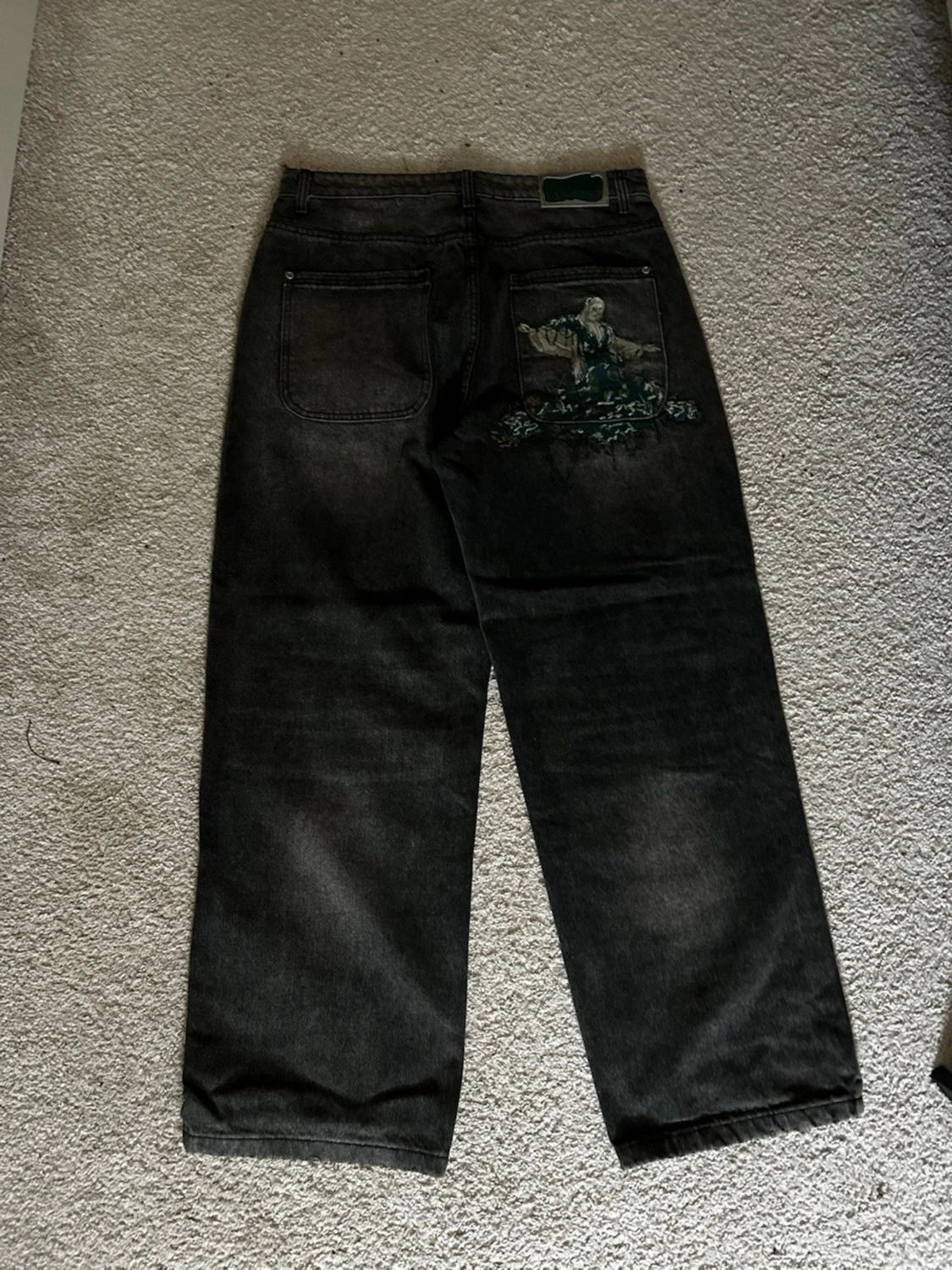 (Derschutze)Svarta raka jeans med tryck