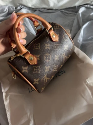 Mini Monogram Handväska - (AA), helt oanvänd 💞