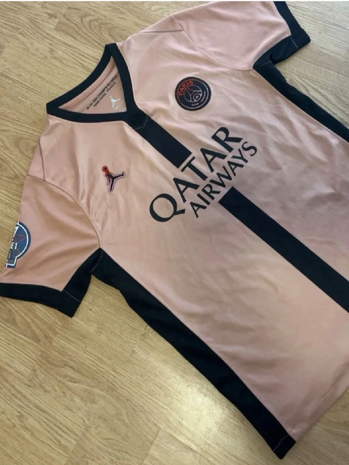 Manchester City och PSG matchtröjor - 2