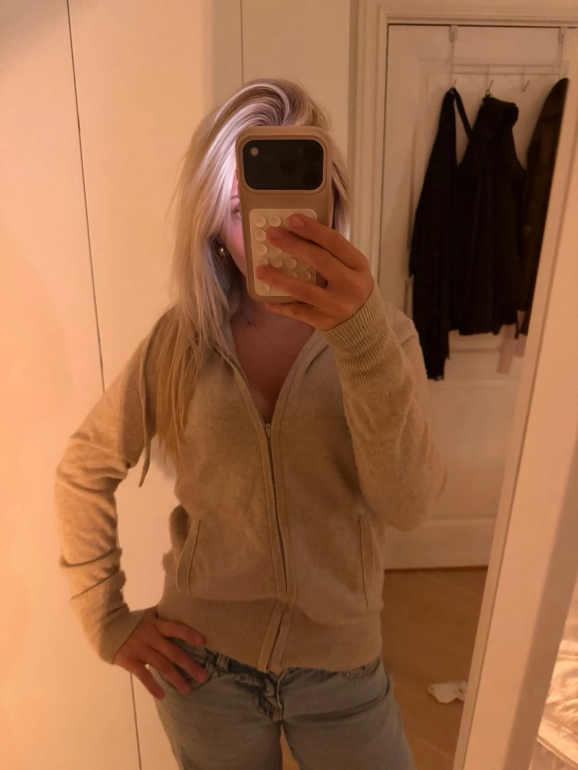 Soft goat zip hoodie