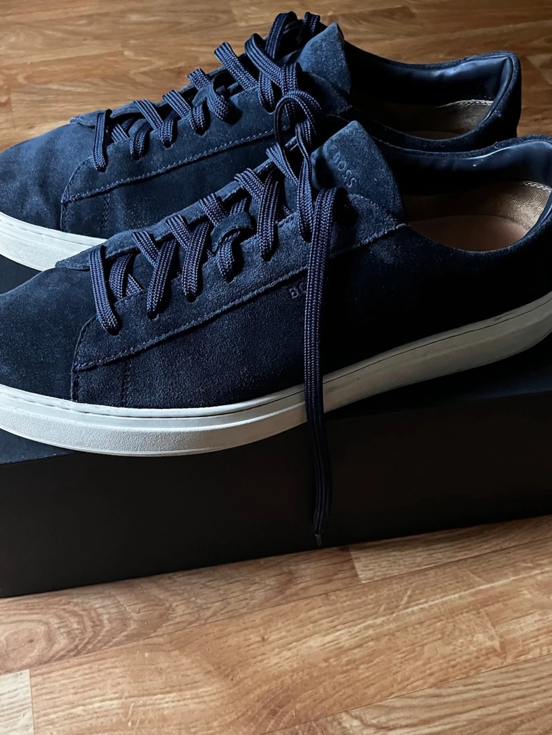 Mörkblå mockasneakers från BOSS